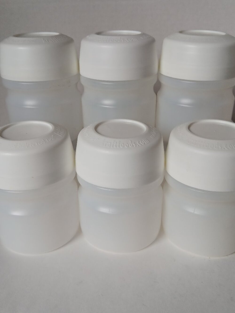 Six pack  --  20oz Plastic Storage Containers with Twist on/off Lids